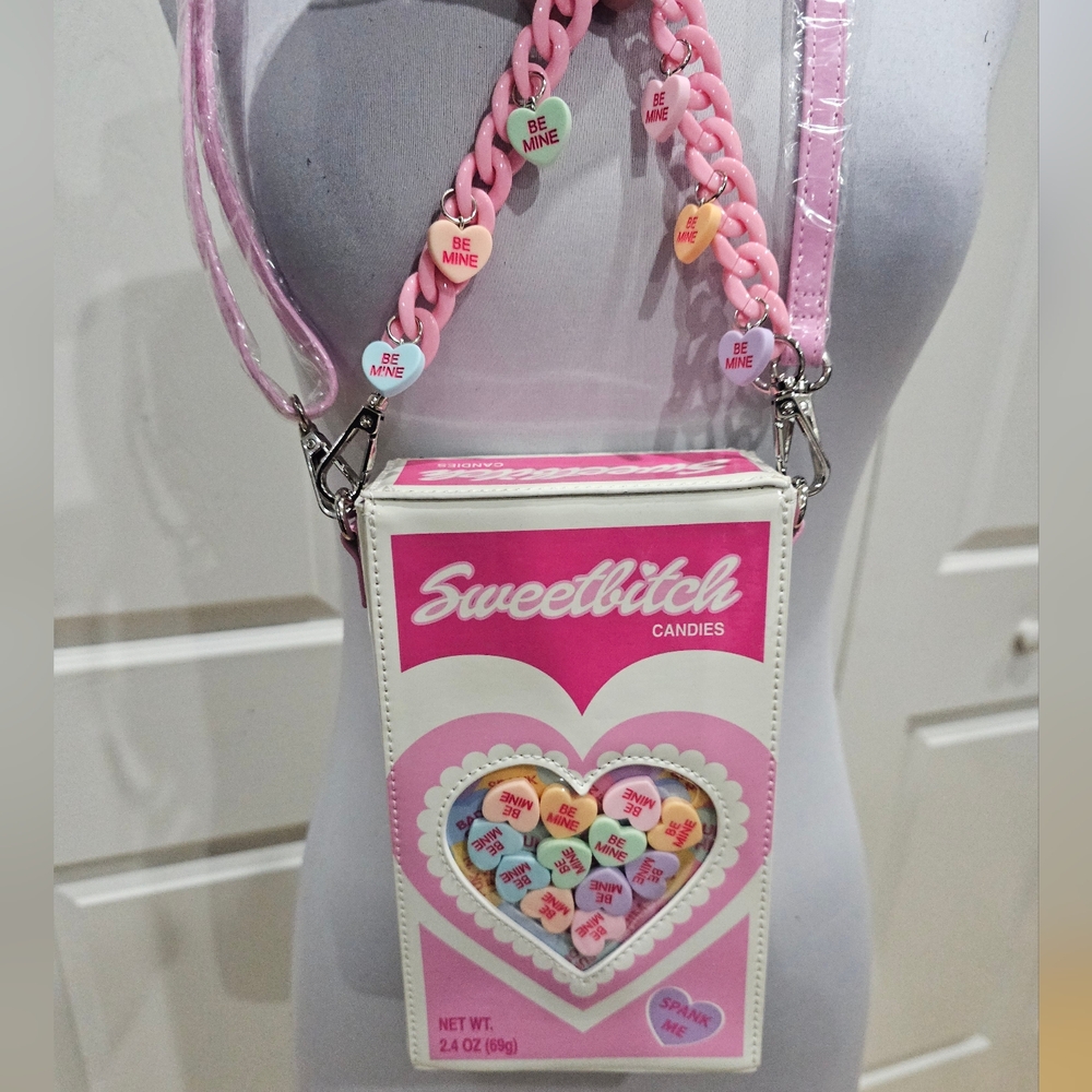 Unique Sweet Sugar Thrillz Say It With Candy Hearts Crossbody Bag Pink Purse New - Picture 13 of 15